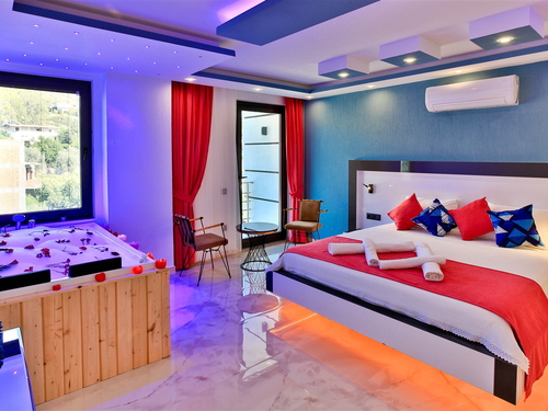  gece  -  Kasım
  | Kalkan Patara'da Muhafazakar Villada Özel Havuzlu Tatil – 5 Kişilik Konfor